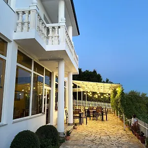 Bed & Breakfast Horizont, Baks-Rrjoll